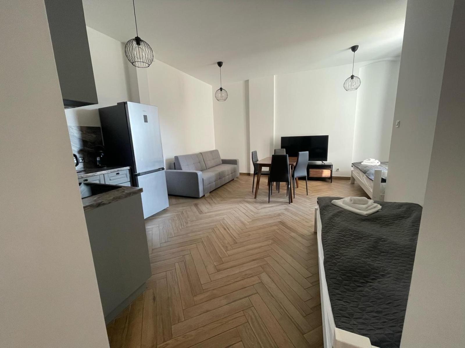 Apartamenty Kamienica Centrum - 1 Maja Lubiń Extérieur photo
